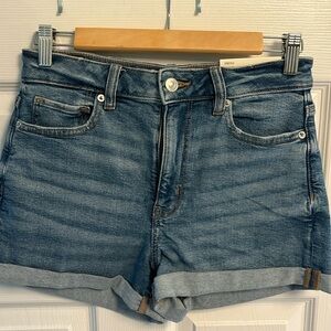 American Eagle High Waisted Stretch Mom Short Size 4 // 27W